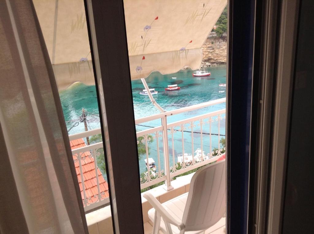 Kostas Rooms Votsi  객실 사진