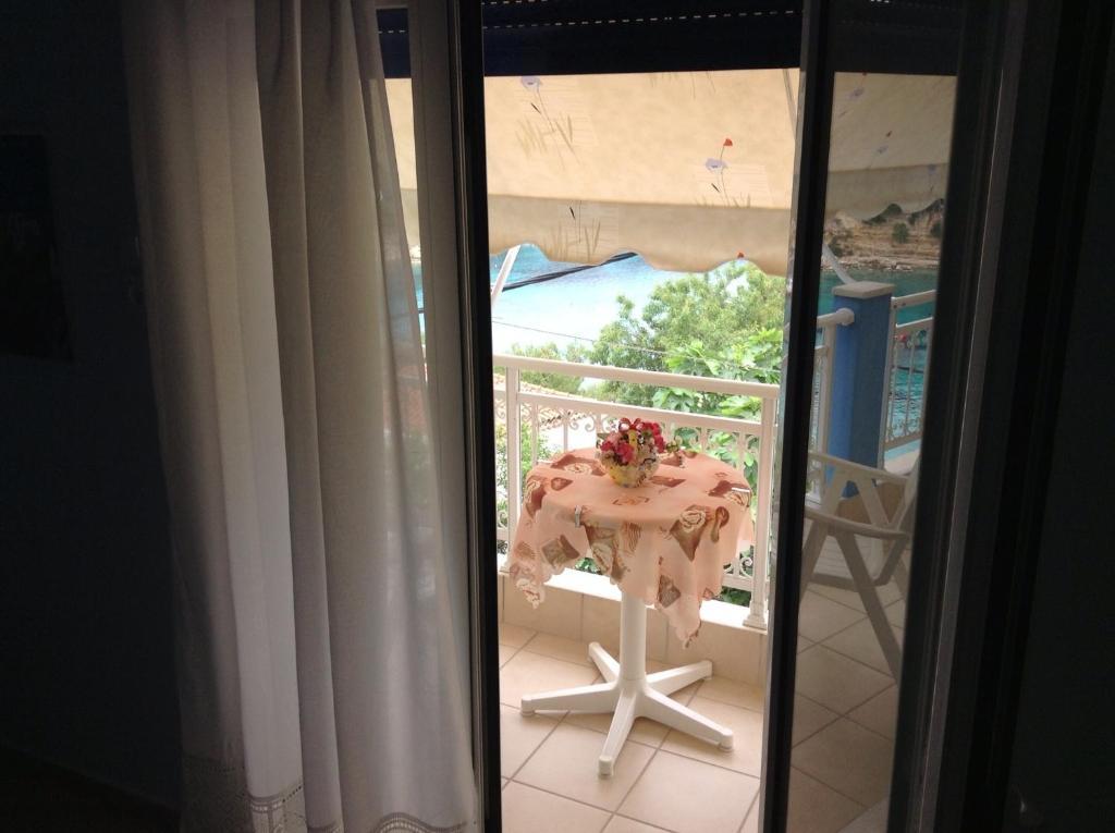 Kostas Rooms Votsi  객실 사진